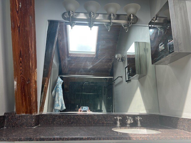 Building Photo - 1140 W Cornelia Ave