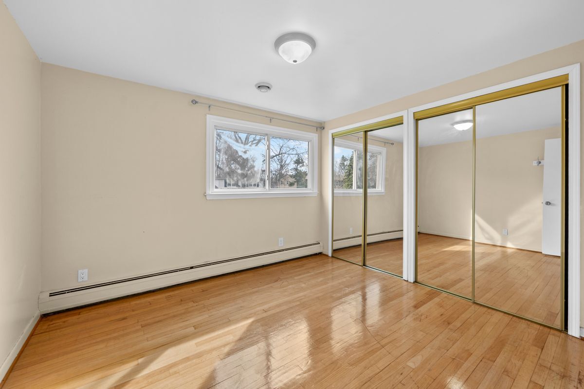 Building Photo - 2616 Douglas Dr