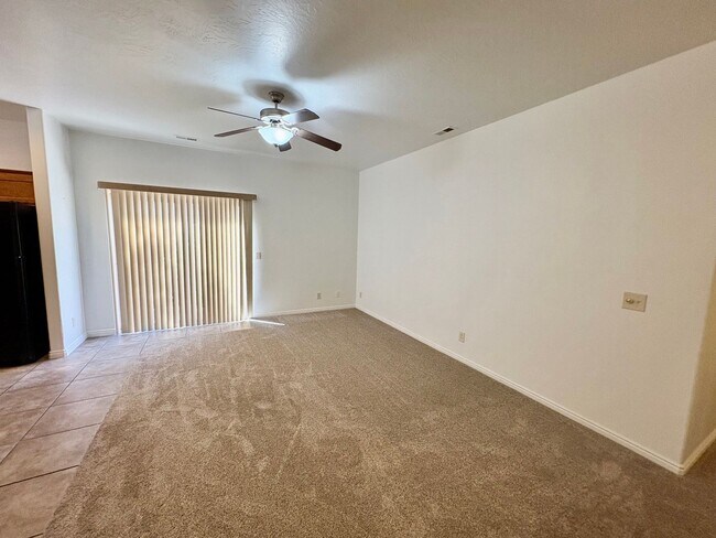 Building Photo - 520 N 2480 W
