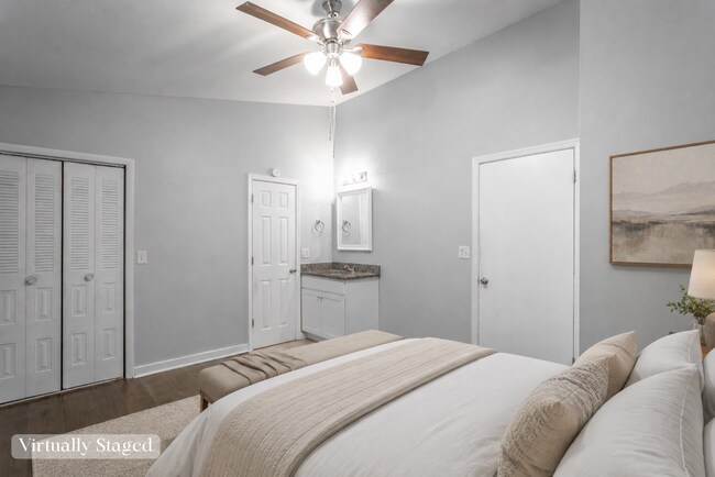 Building Photo - 100 Creeks Bend Dr