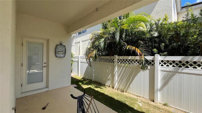 Building Photo - 6031 Roseate Spoonbill Dr