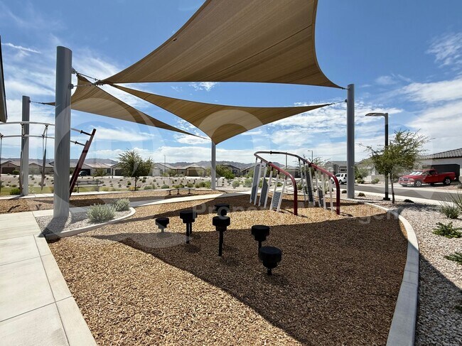 Building Photo - 5324 S 24th Ln