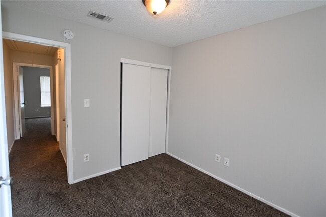 Building Photo - 6702 Garden Canyon Dr