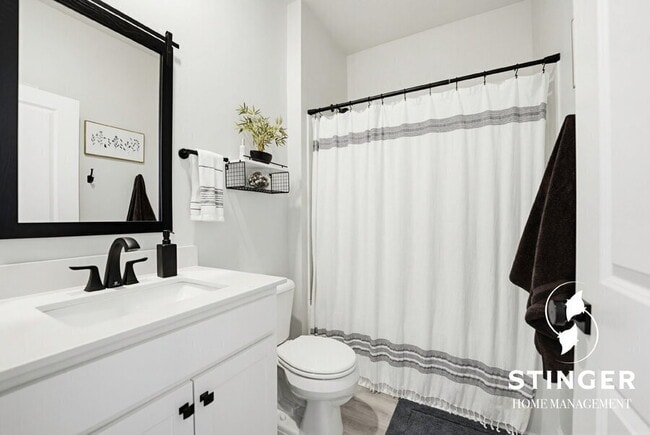 Building Photo - 334 Sanctuary Dr