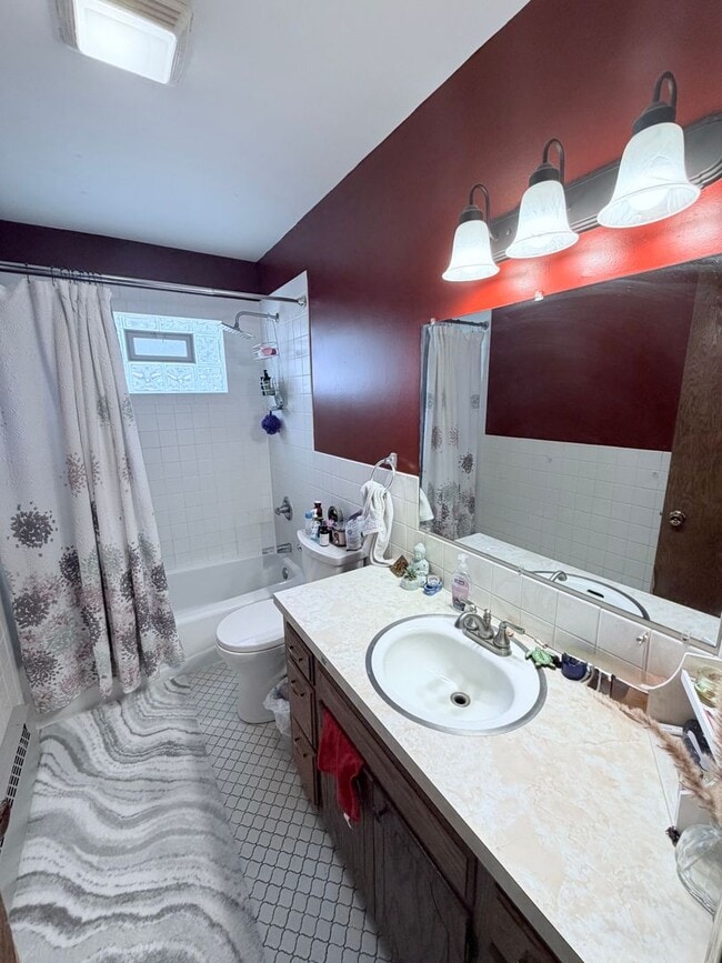 Building Photo - Stylish Townhome-Style 1BR with Patio, Garage & In-Unit Laundry!