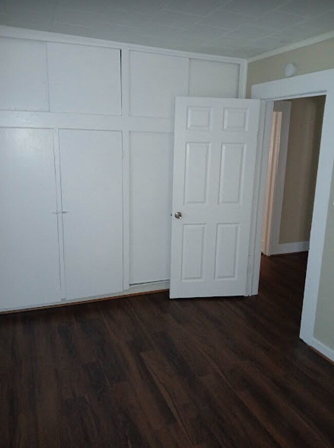 Building Photo - NOW AVAILABLE!! MOVE IN READY! MUST SEE ME!