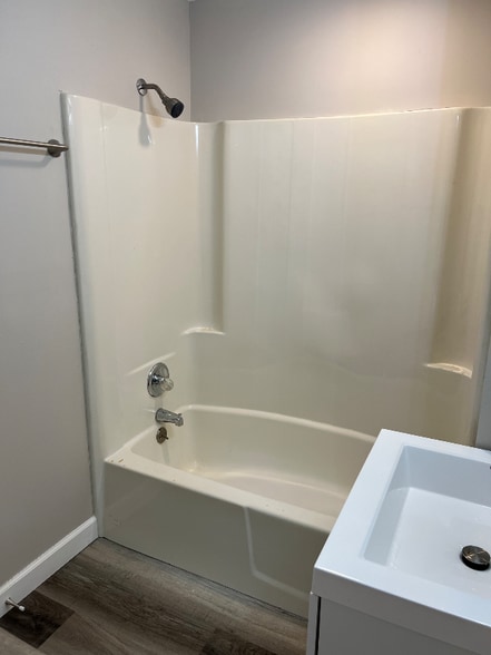 Building Photo - 1334 Ely Rd