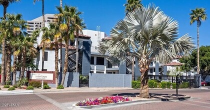 Building Photo - 1100 E Osborn Rd