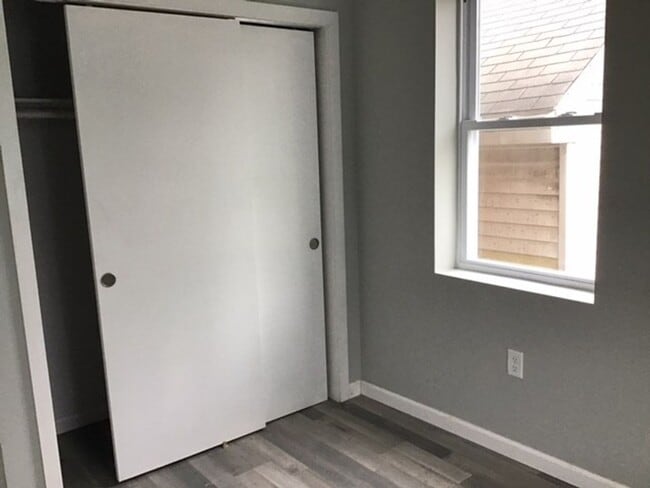 Building Photo - 688 State St