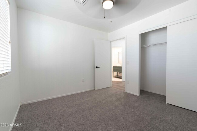 Building Photo - 3424 W Thude Dr