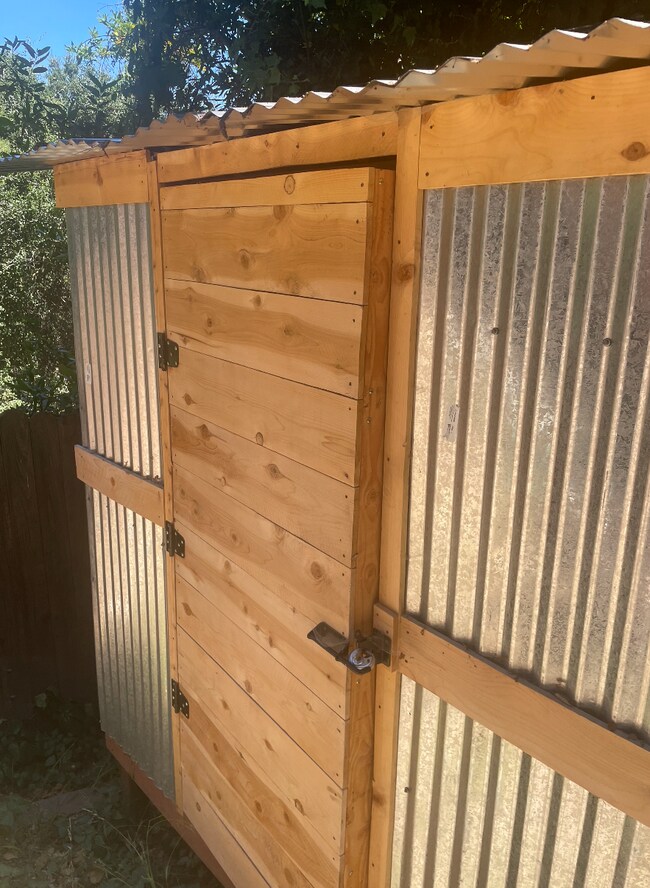 Building Photo - 616 Fernwood Pacific Dr