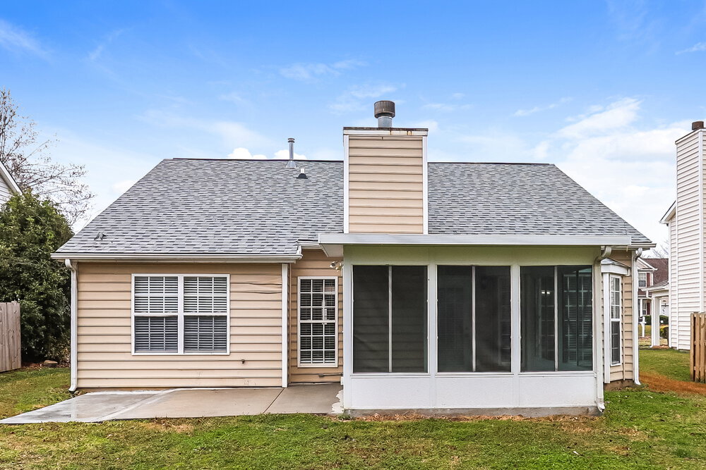 Building Photo - 11518 Larix Dr