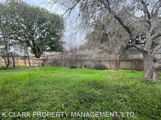 Building Photo - 4 br, 2 bath House - 3126 MEADOW CREEK