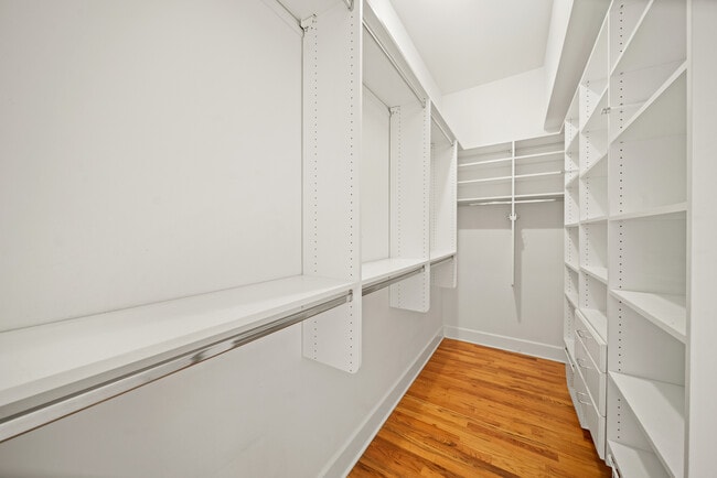 Building Photo - 165 N Canal St