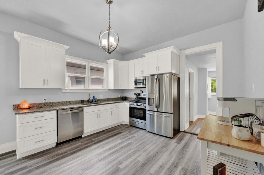 Building Photo - 369 N 300 W