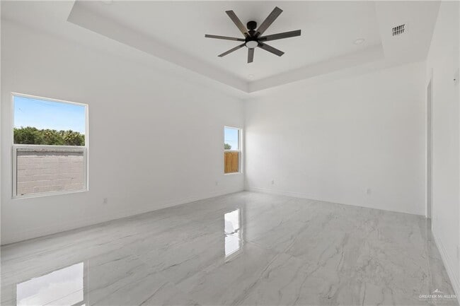 Building Photo - 32 Zimmerius Ave