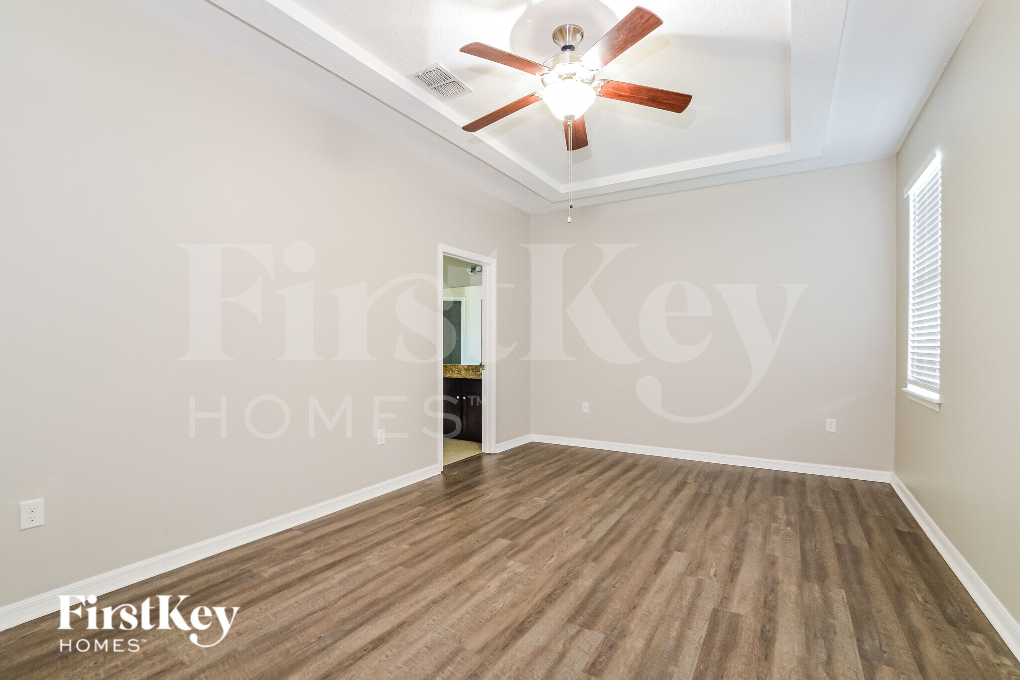 Building Photo - 607 Silverthorn Pl