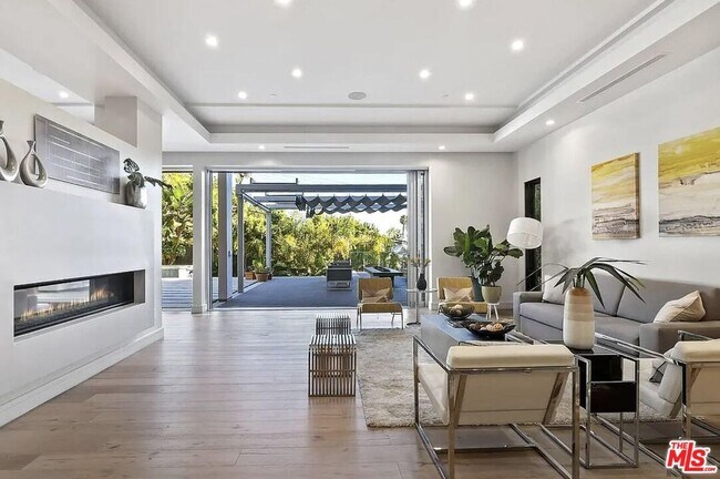 Building Photo - 16132 Alcima Ave