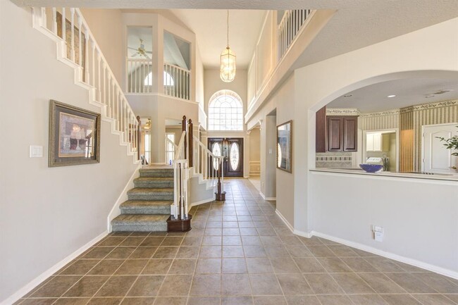 Building Photo - 19230 Canyon Bay Dr