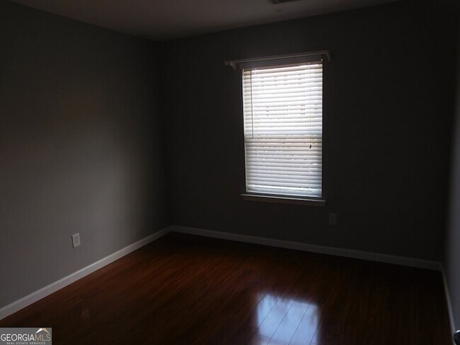 Building Photo - 206 Brookstone Trail