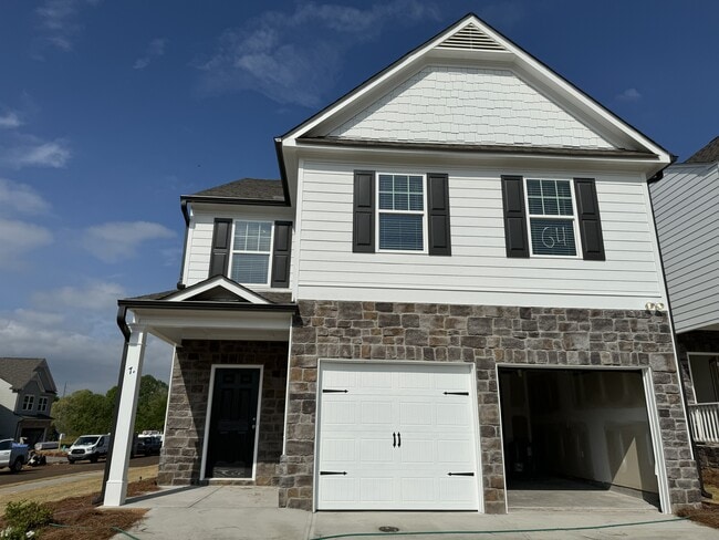 Building Photo - 9 Pineview Dr