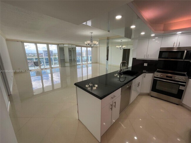 Building Photo - 3800 S Ocean Dr