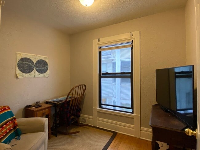 Building Photo - 3136 Lyndale Ave S