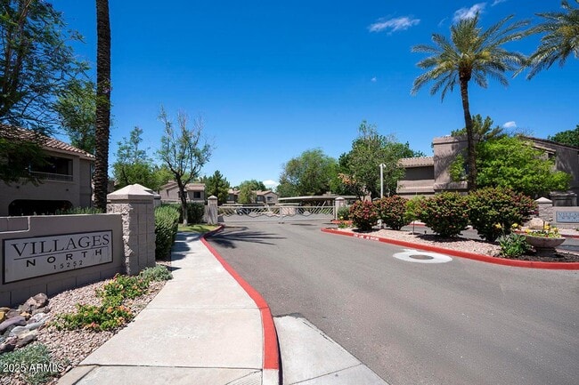 Building Photo - 15252 N 100th St