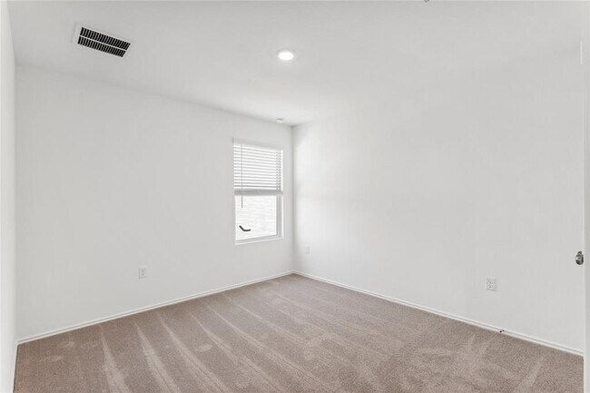 Building Photo - 110 Miglia St