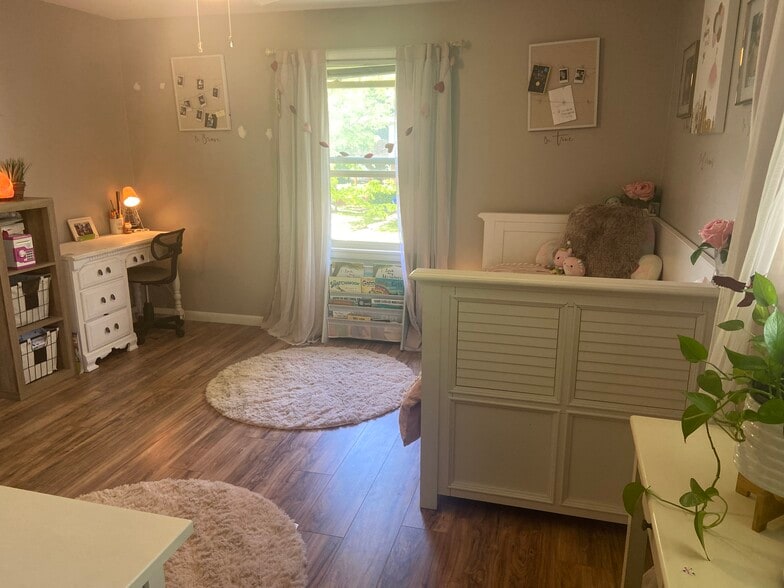 Bedroom 13x13 - 11611 W Elmhurst Pky