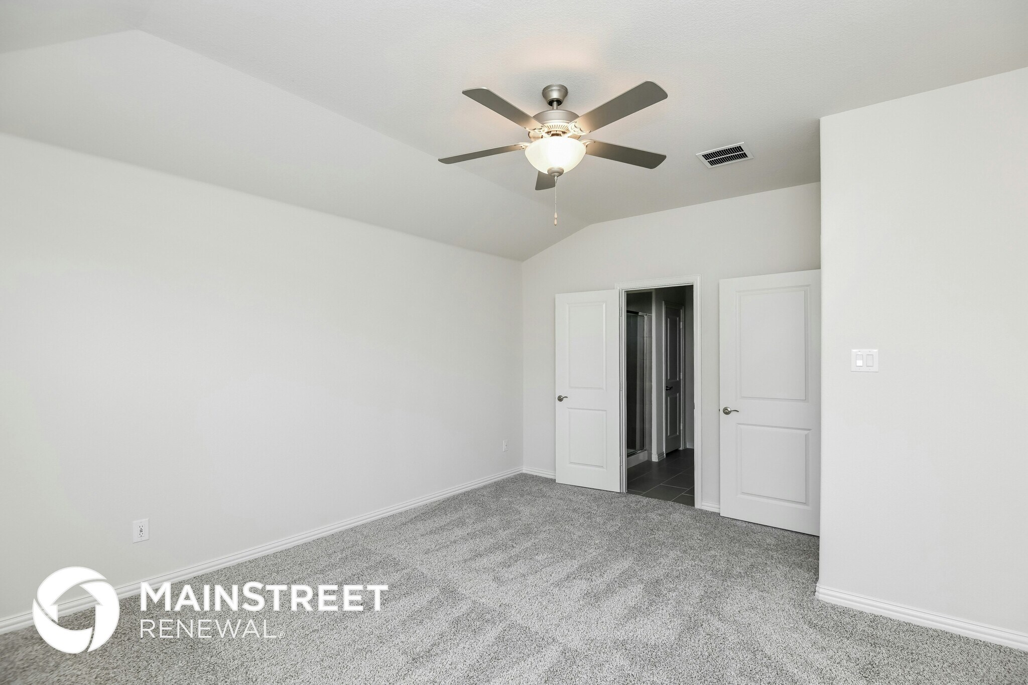 Building Photo - 2520 Shakopee St