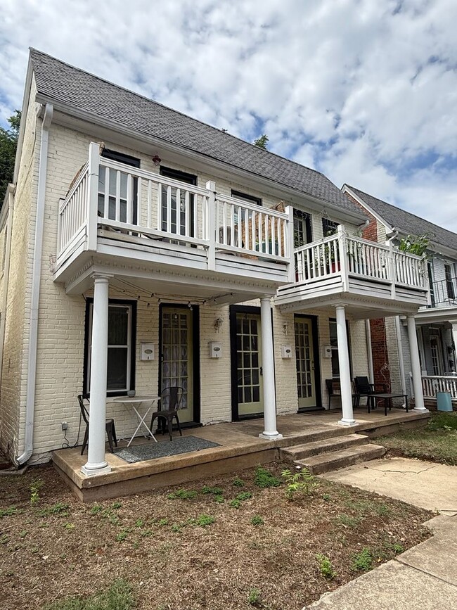 Building Photo - 4 N Auburn Ave