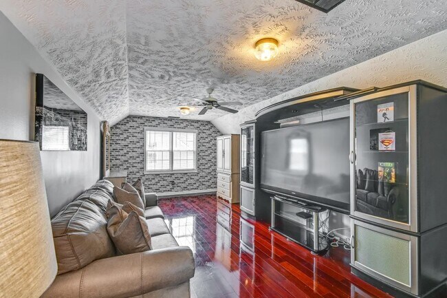Building Photo - 1139 Curry Ford Dr