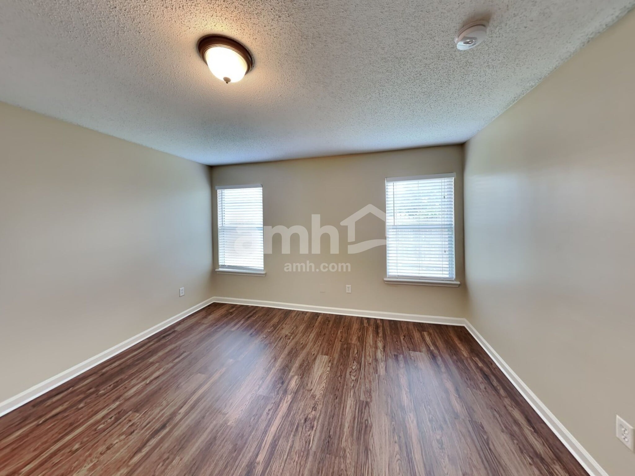 Building Photo - 2996 Centerwood Dr