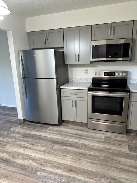 Newly updated kitchen - 151 Bard Dr