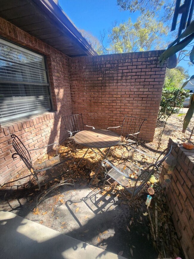 Building Photo - 2824 Coleman Ct