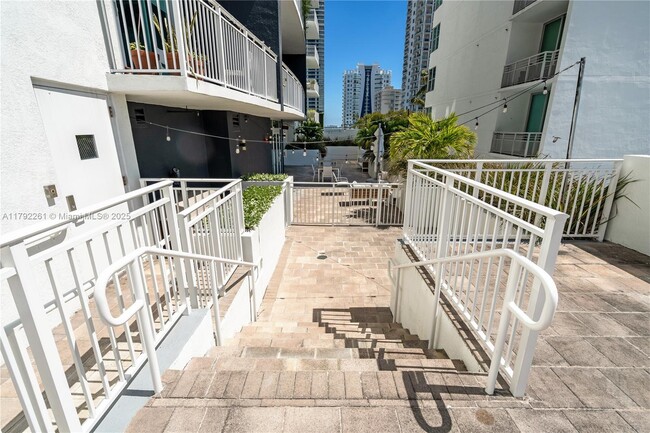 Building Photo - 2275 Biscayne Blvd Blvd