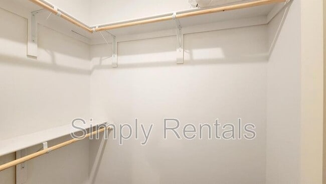 Building Photo - 1711 Sycamore St