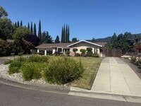 Building Photo - Massive 4-Bedroom home in Quiet Green Vall...