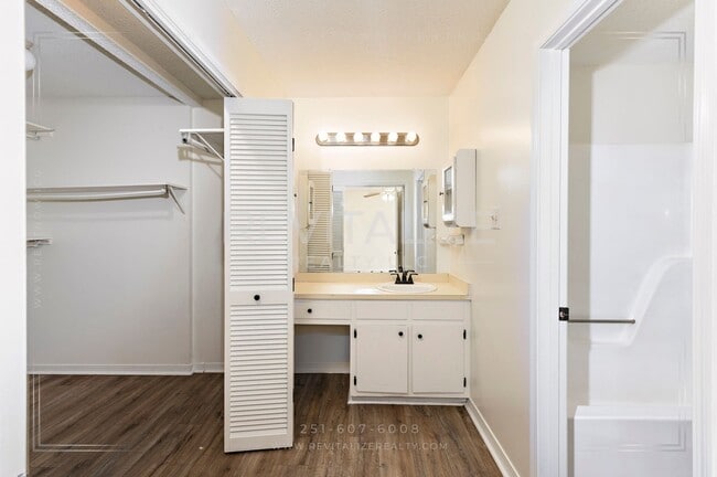 Building Photo - Beautifully Renovated 3 Bed 2 Bath Home in Theodore