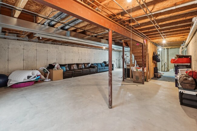Building Photo - 25125 Rockwell Ln