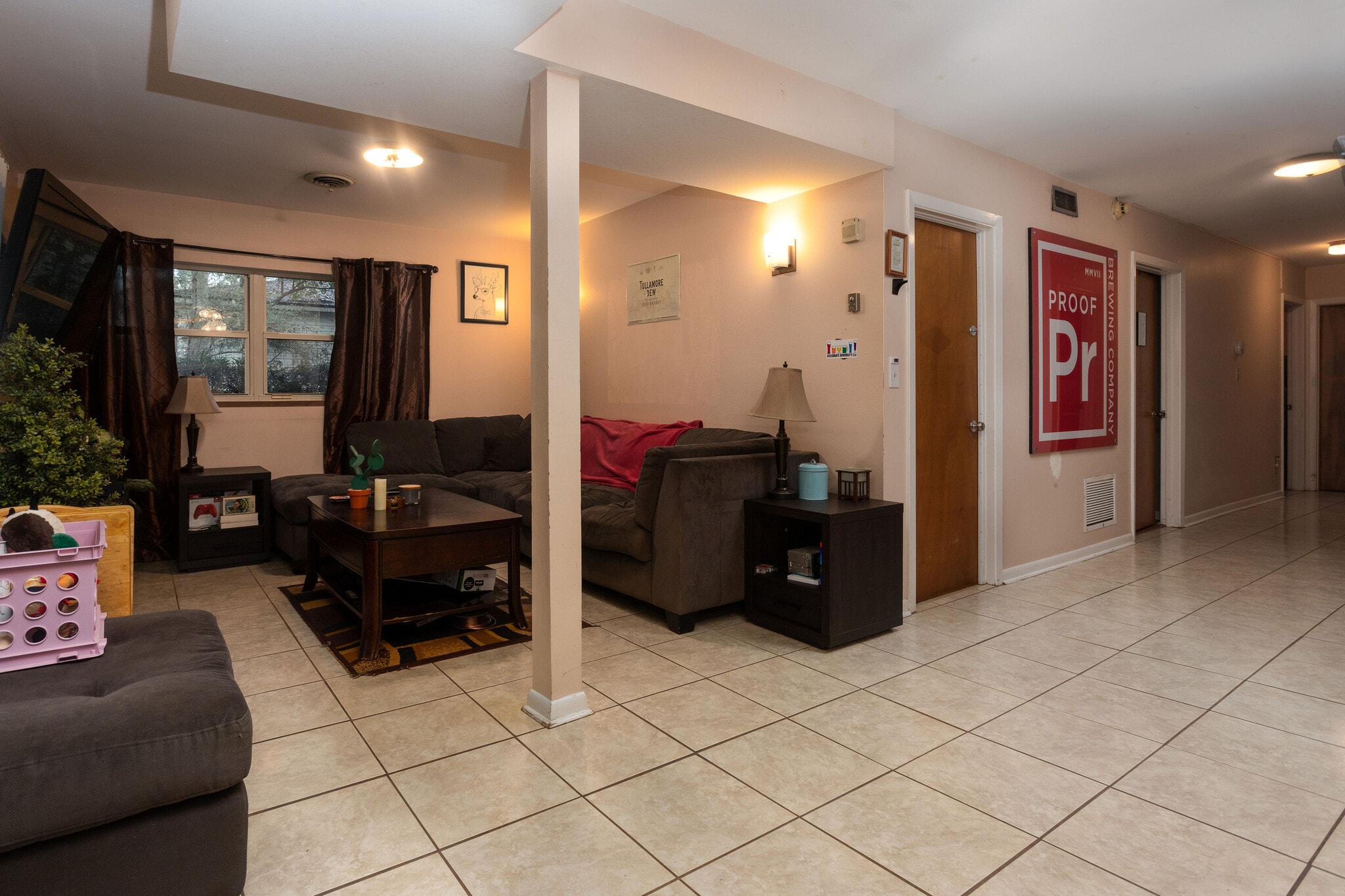 Building Photo - 1804 Westridge Dr