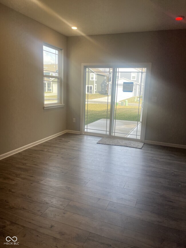 Building Photo - 2607 Plano Dr