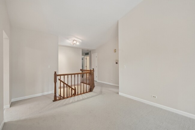 Building Photo - 1242 S Wellington Ct
