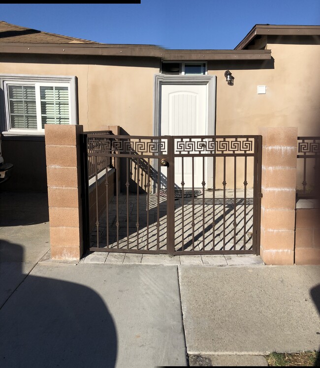 Gated entrance - 5102 W 129th St