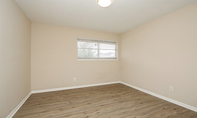 Building Photo - 6406 Ashton St