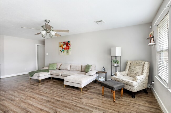 Building Photo - 1311 N Diamondhead Blvd
