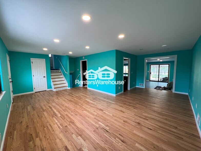 Building Photo - 12496 E Park Ln Dr