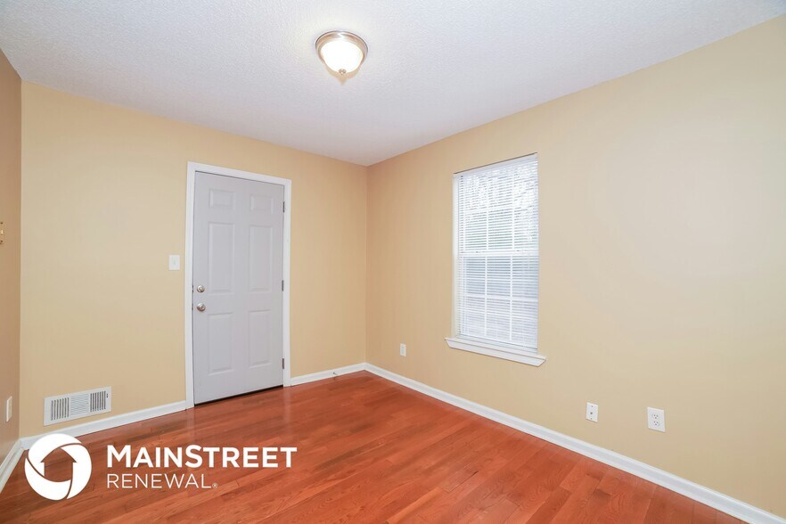 Building Photo - 111 Brandon Woods Cir