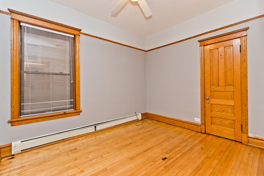 Building Photo - 3711 N Magnolia Ave
